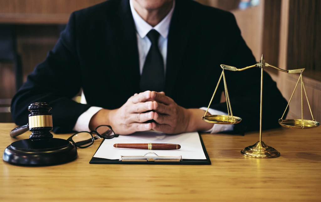 Choosing a Criminal Defense Lawyer